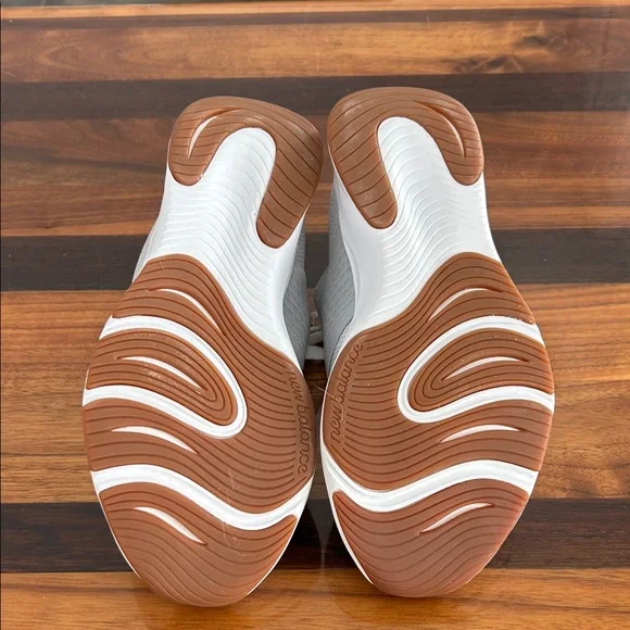 New Balance Women's Light Gray Athletic Shoes - Picture 4 of 5